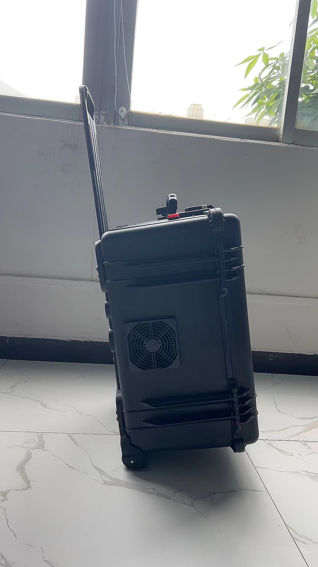 临泽手拉箱型移动通信干扰器